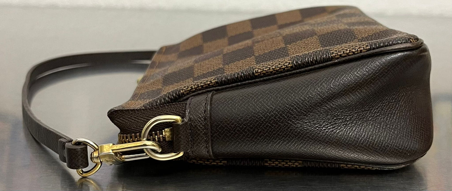 Louis Vuitton Trousse Make-up