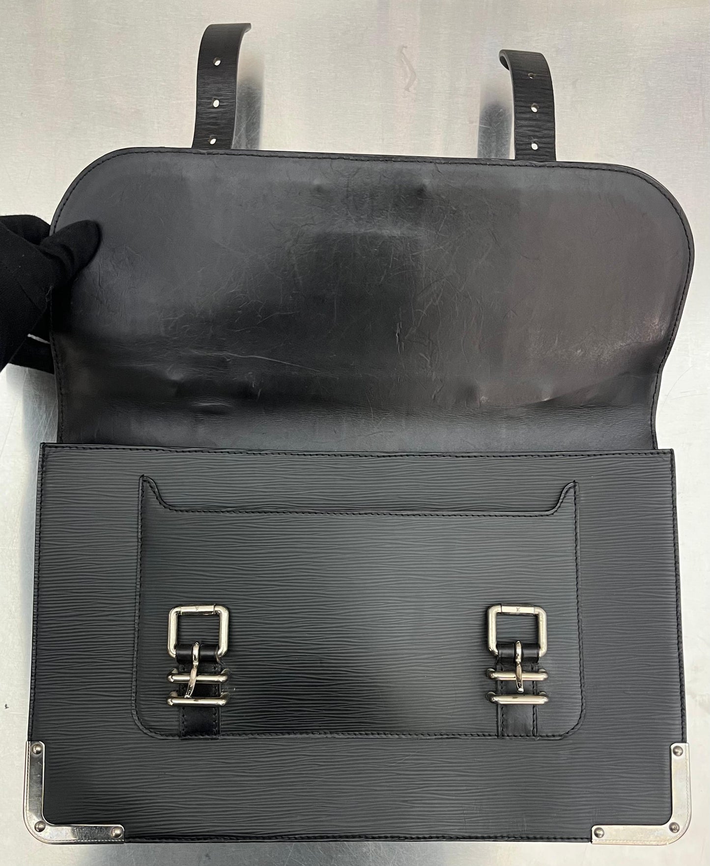 Louis Vuitton Larry Epi Leder