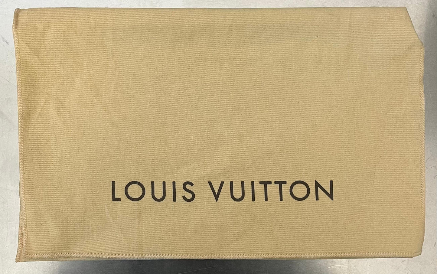 Louis Vuitton Pochette Voyage MM