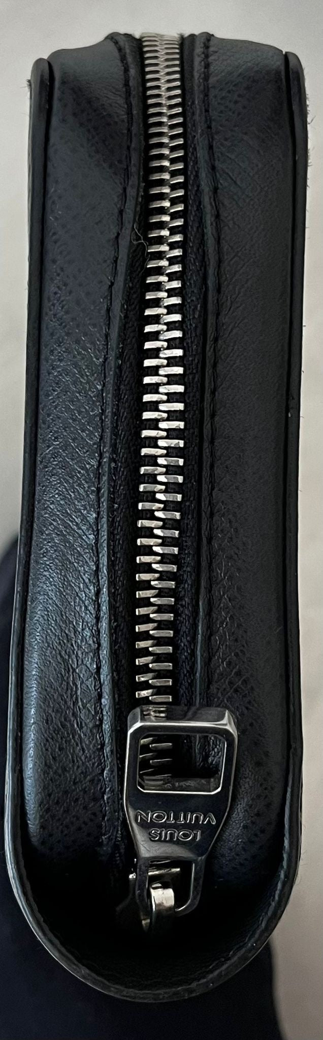 Louis Vuitton Zippy XL Taiga