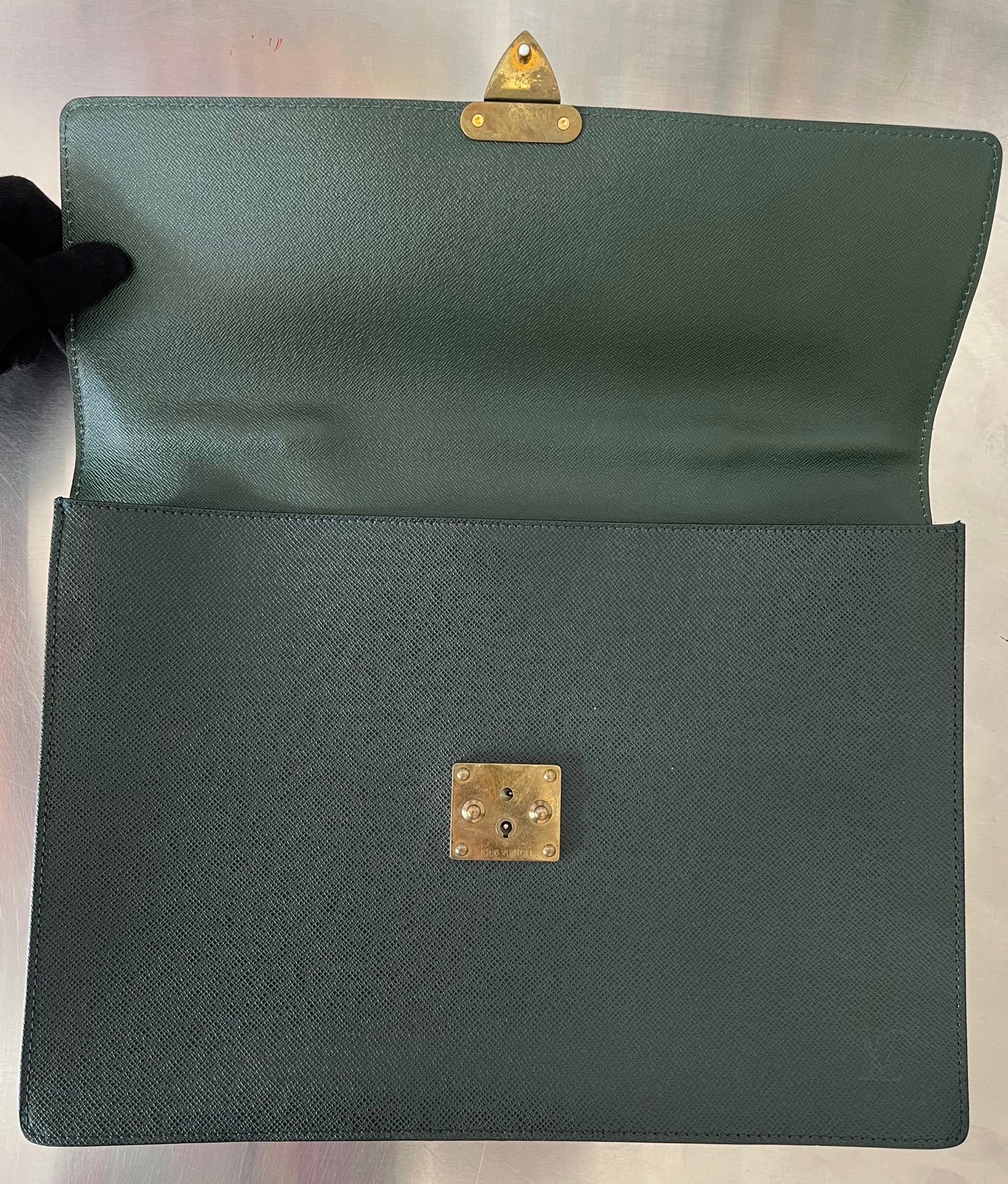 Louis Vuitton Serviette Kourad (Dunkelgrün)