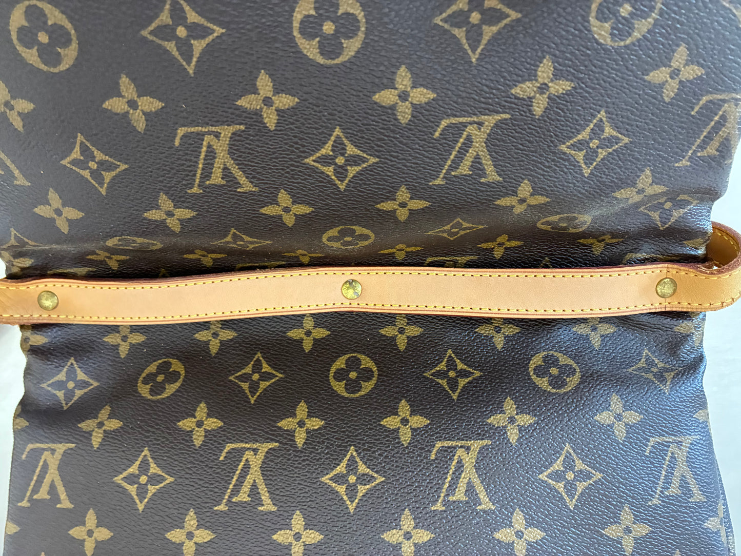 Louis Vuitton Saumur 30