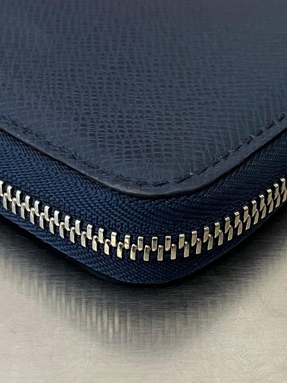 Louis Vuitton iPad Organizer Taiga