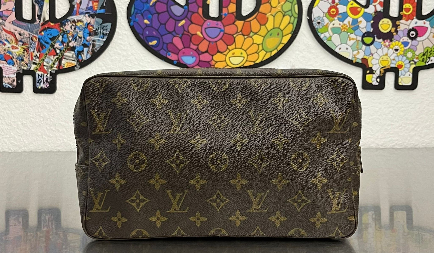 Louis Vuitton Trousse Toilette 28