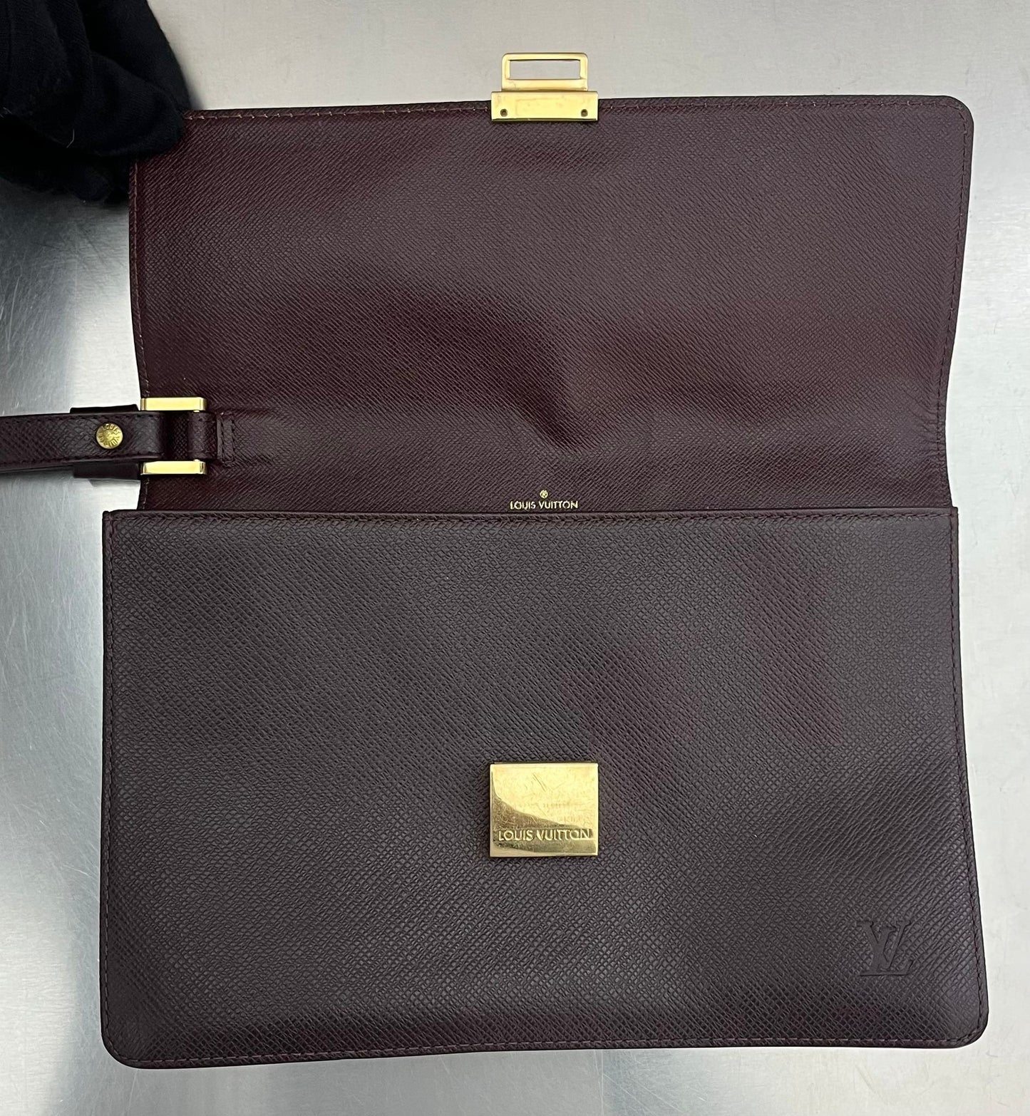 Louis Vuitton Selenga Taiga