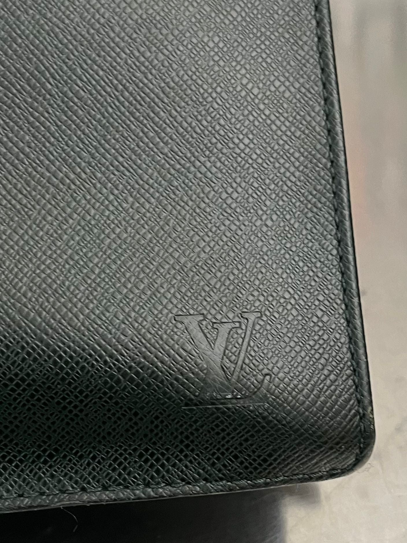 Louis Vuitton Serviette Kourad (Dunkelgrün)