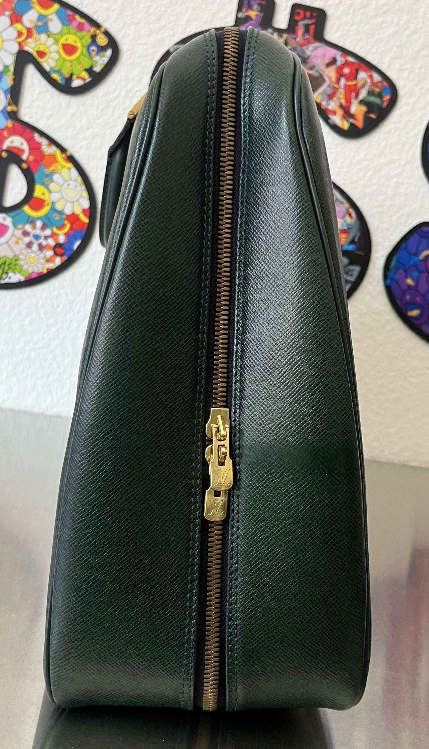 Louis Vuitton Helanga Taiga