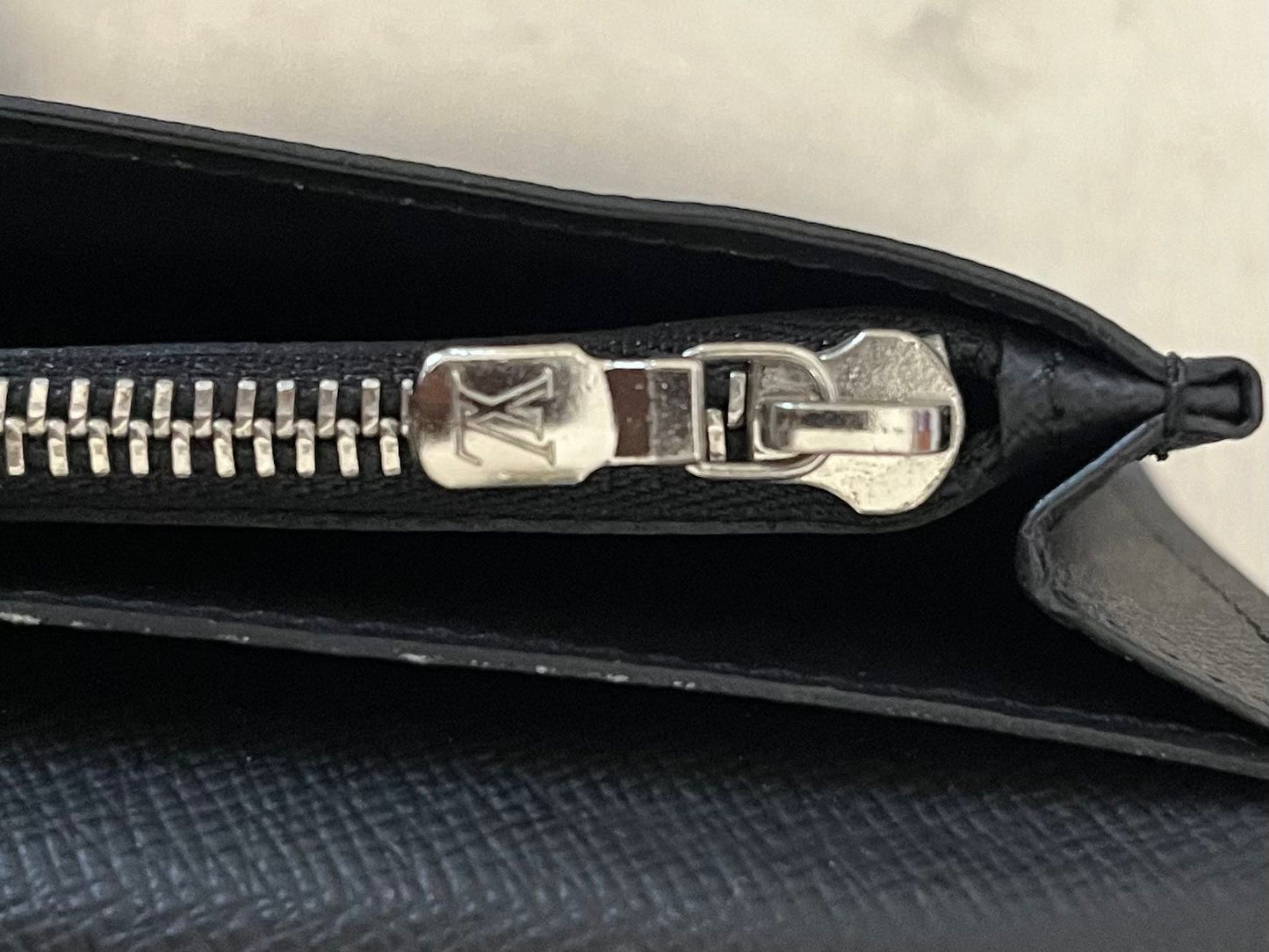 Louis Vuitton Brazza Epi