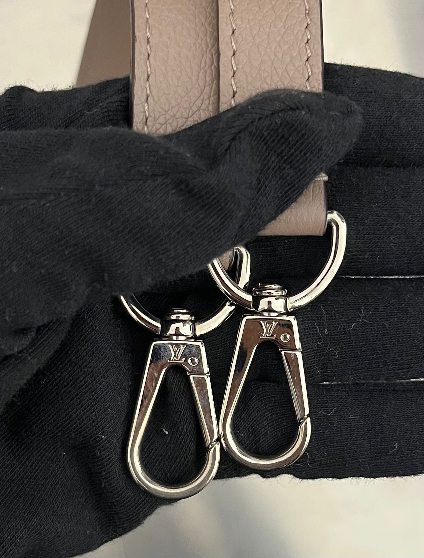Louis Vuitton Lockme II
