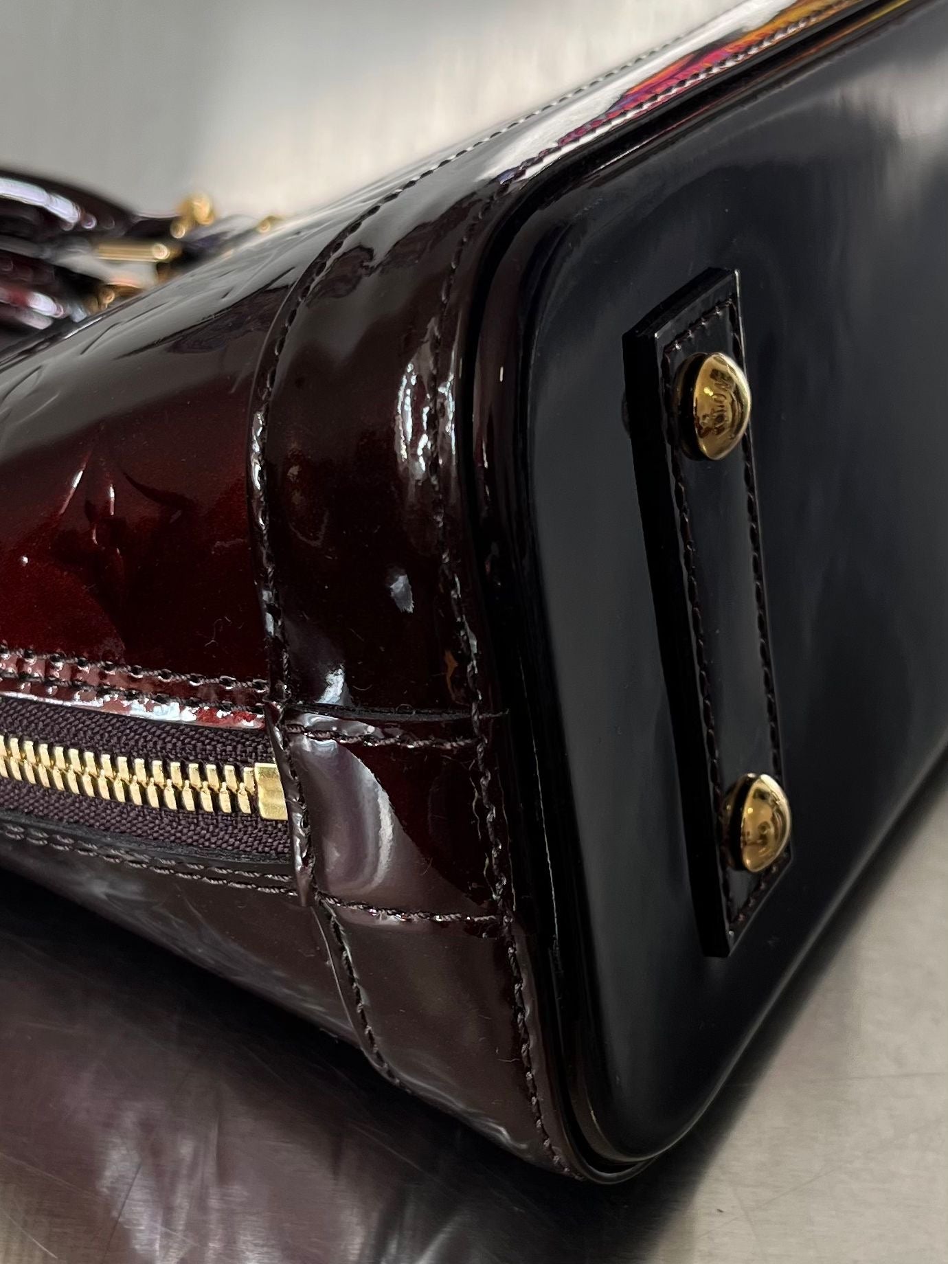 Louis Vuitton Alma BB Vernis