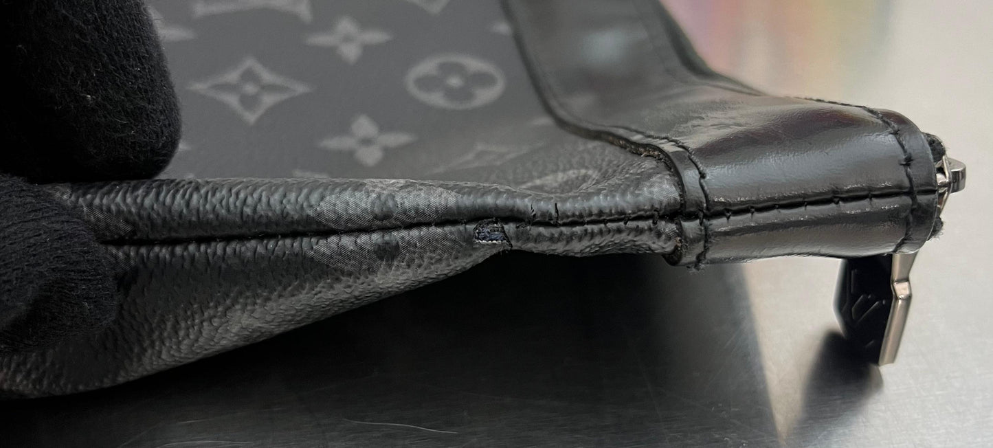 Louis Vuitton Pochette Discovery GM