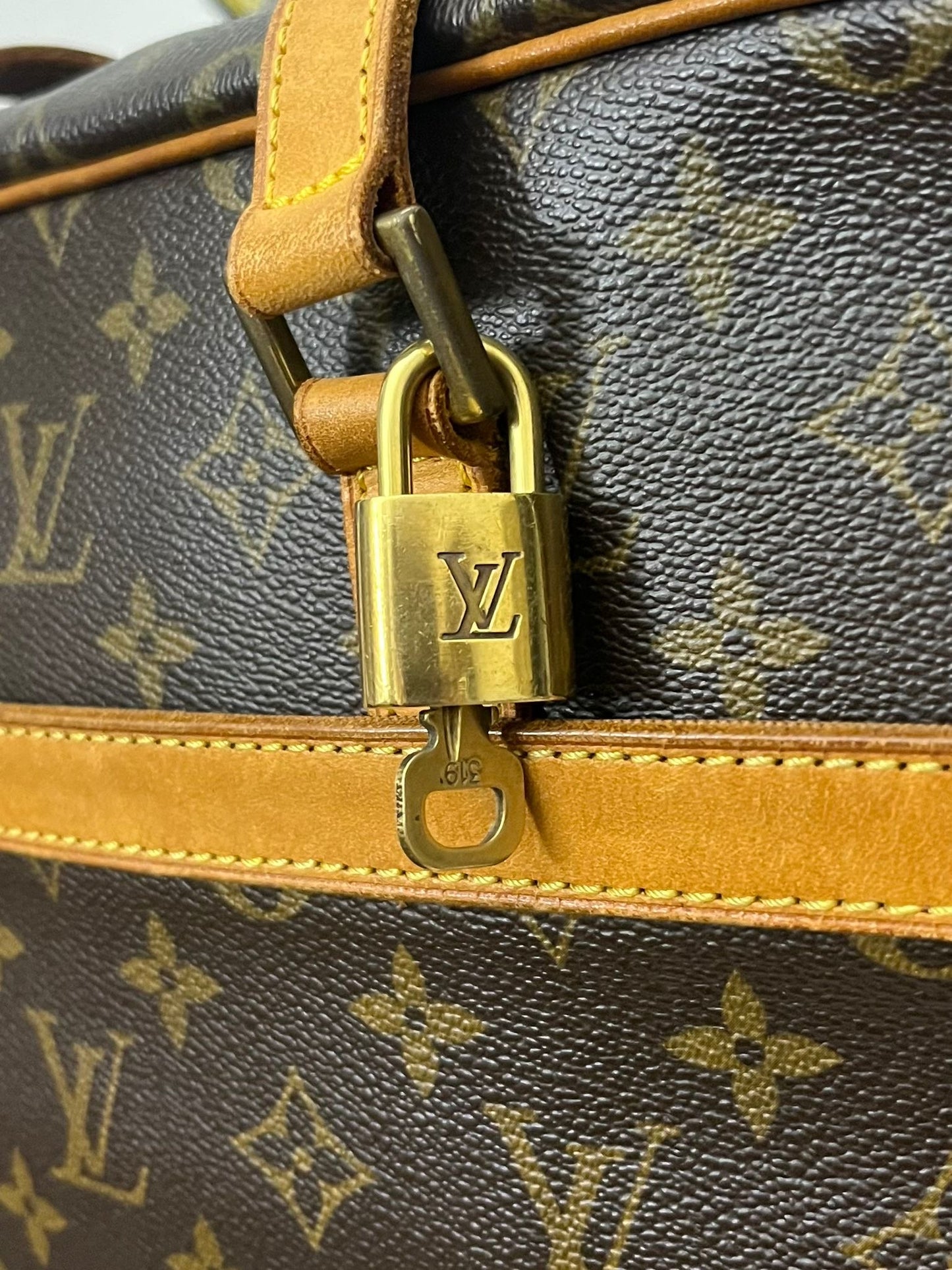 Louis Vuitton Porte Documents Pegase Monogram