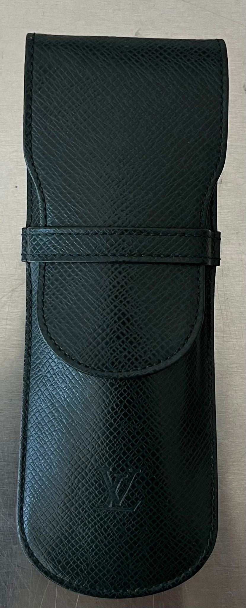 Louis Vuitton Stift-Etui Taiga