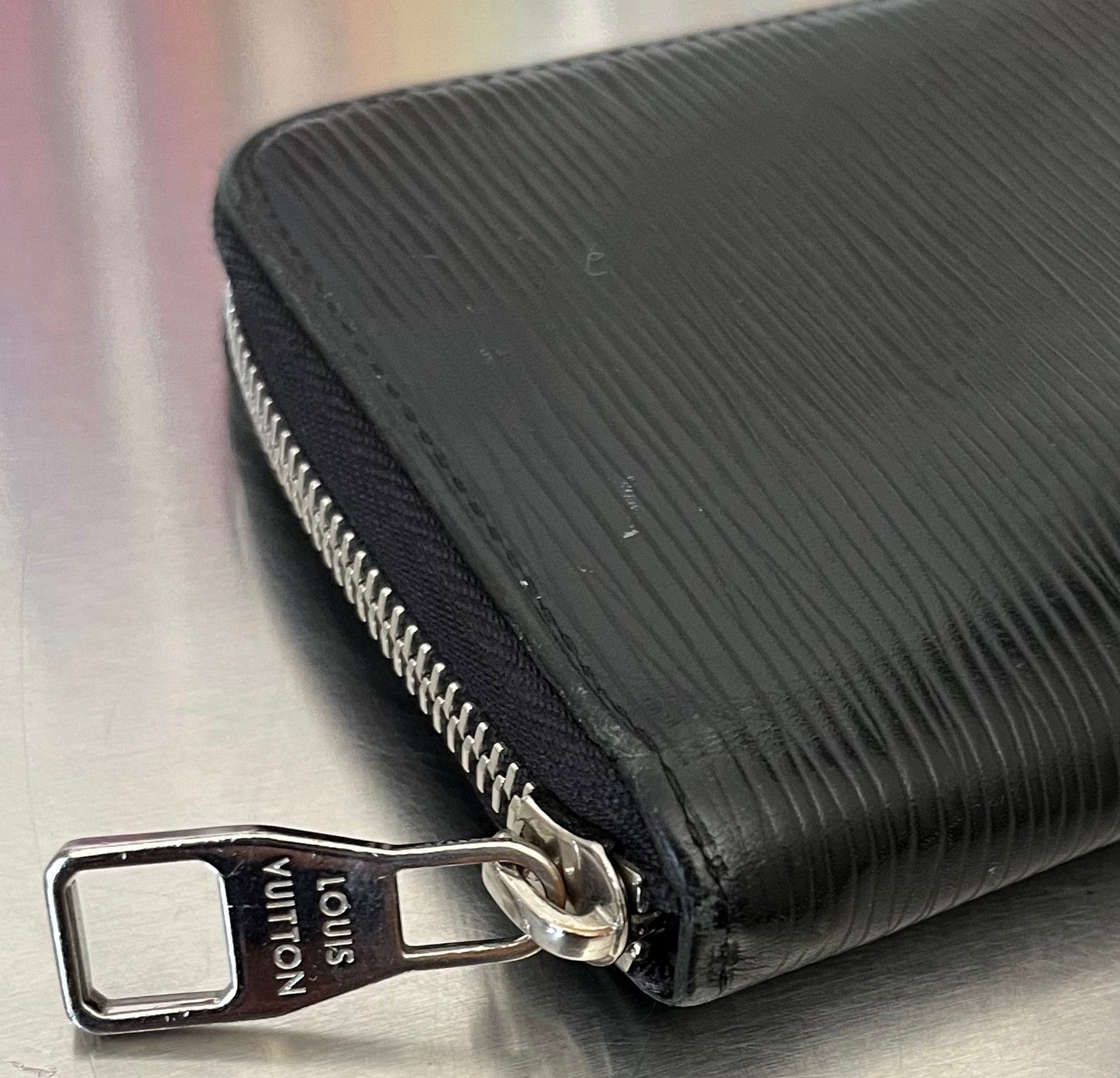 Louis Vuitton Zippy Vertical Epi