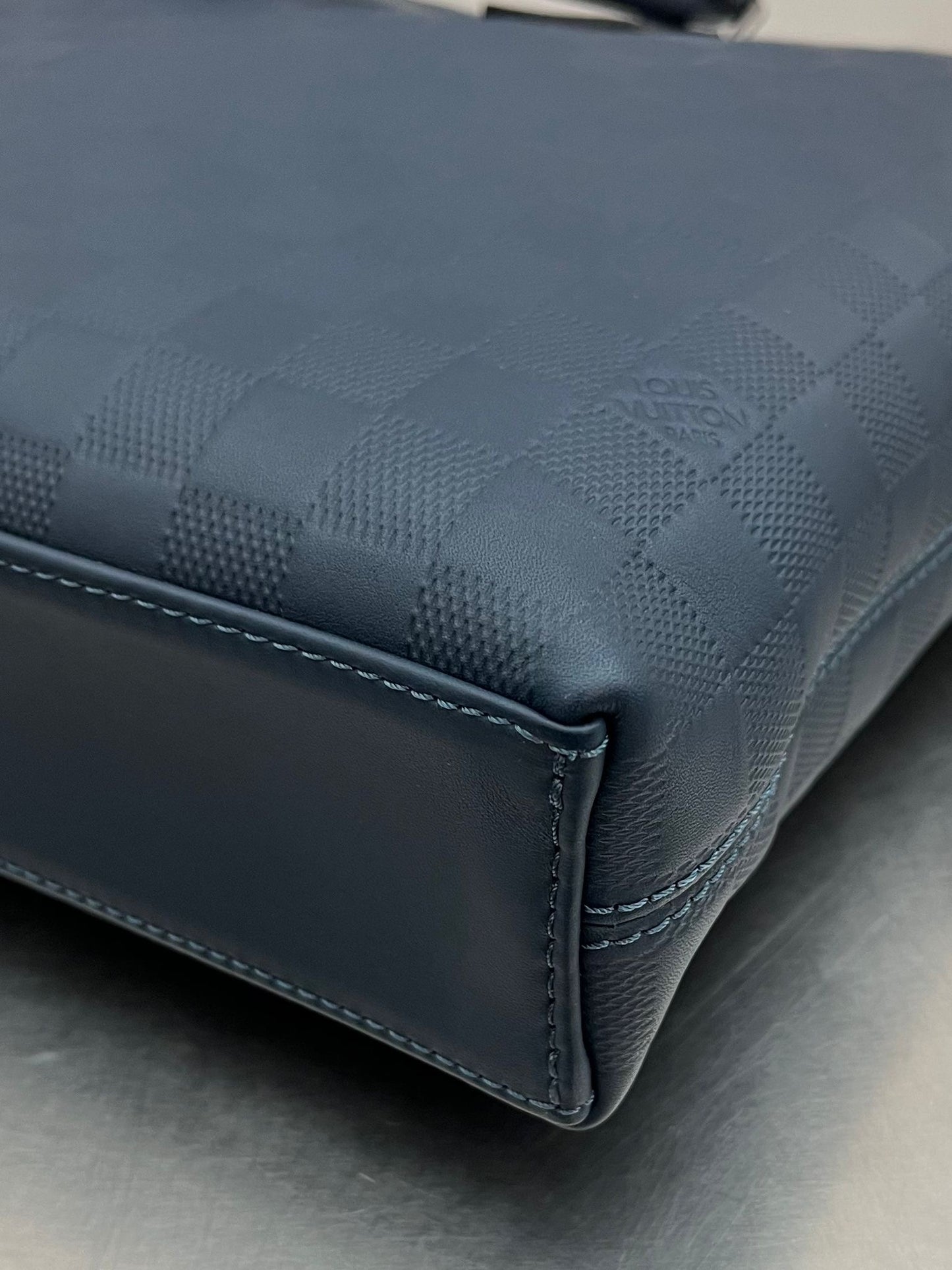 Louis Vuitton Porte Documents Jour Damier Infini Cosmos