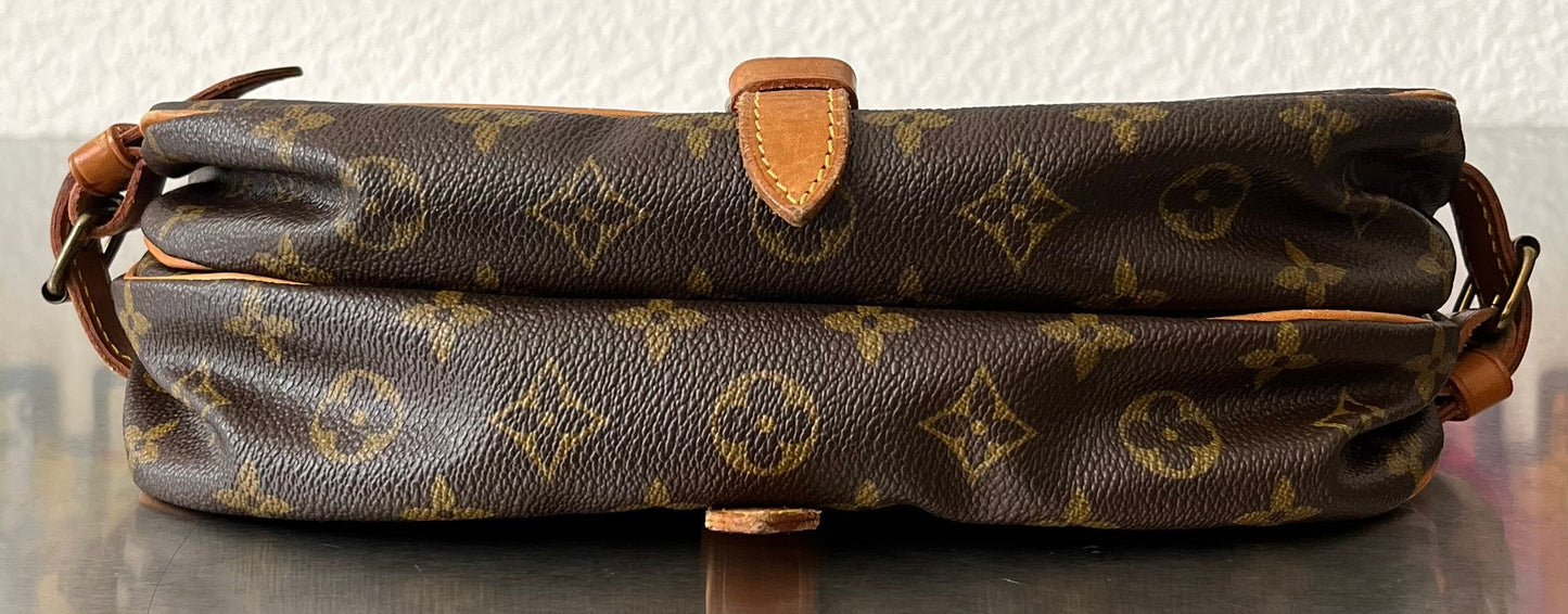 Louis Vuitton Saumur 30