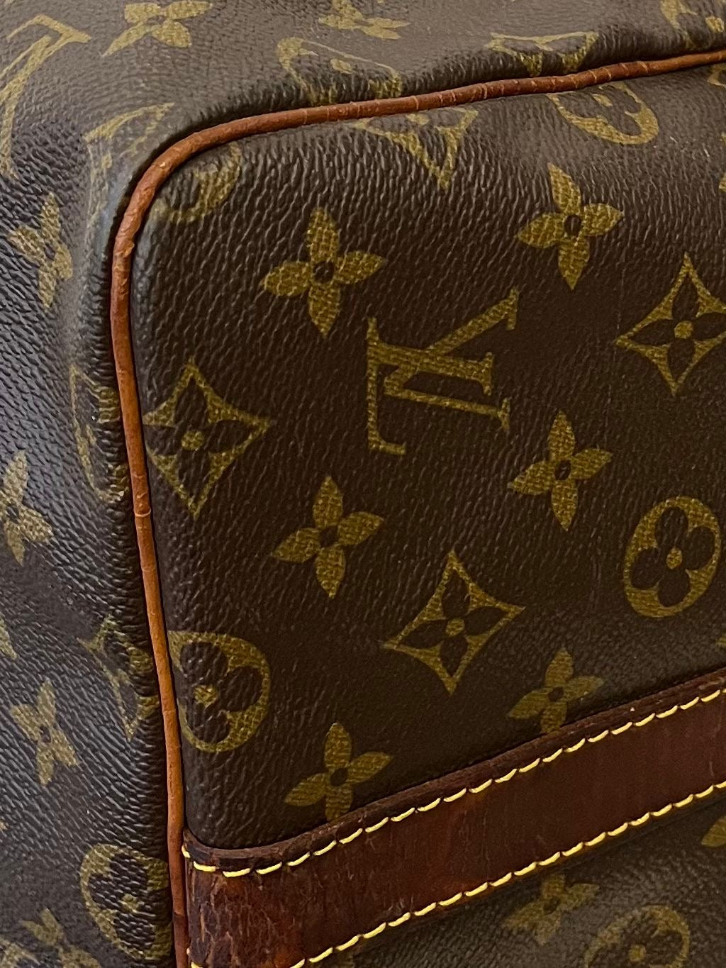 Louis Vuitton Keepall 55 Bandouliere