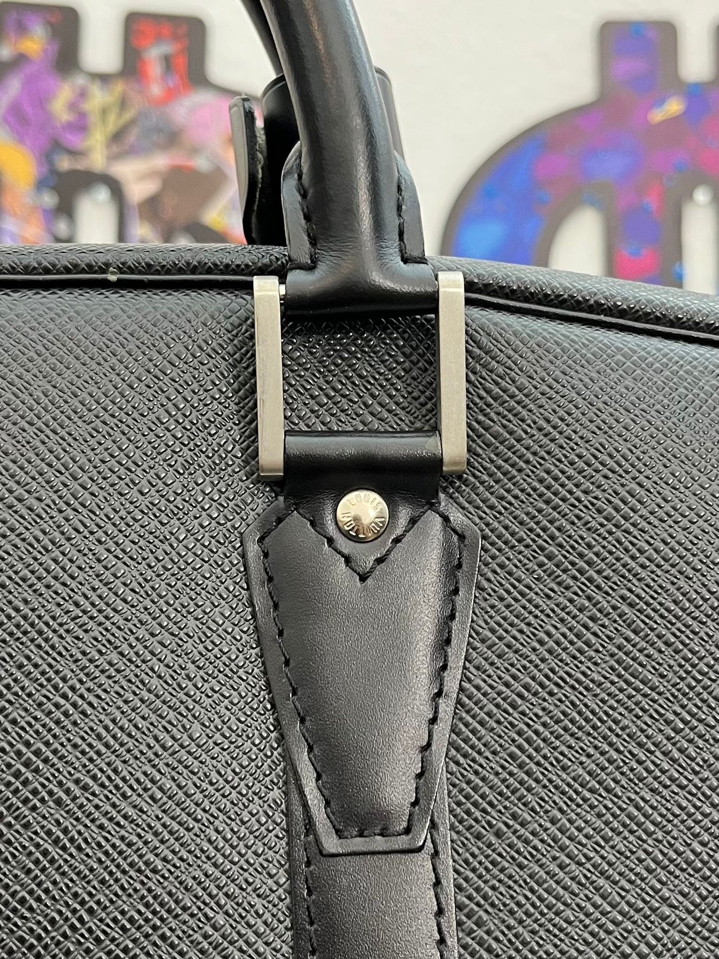 Louis Vuitton Helanga Taiga