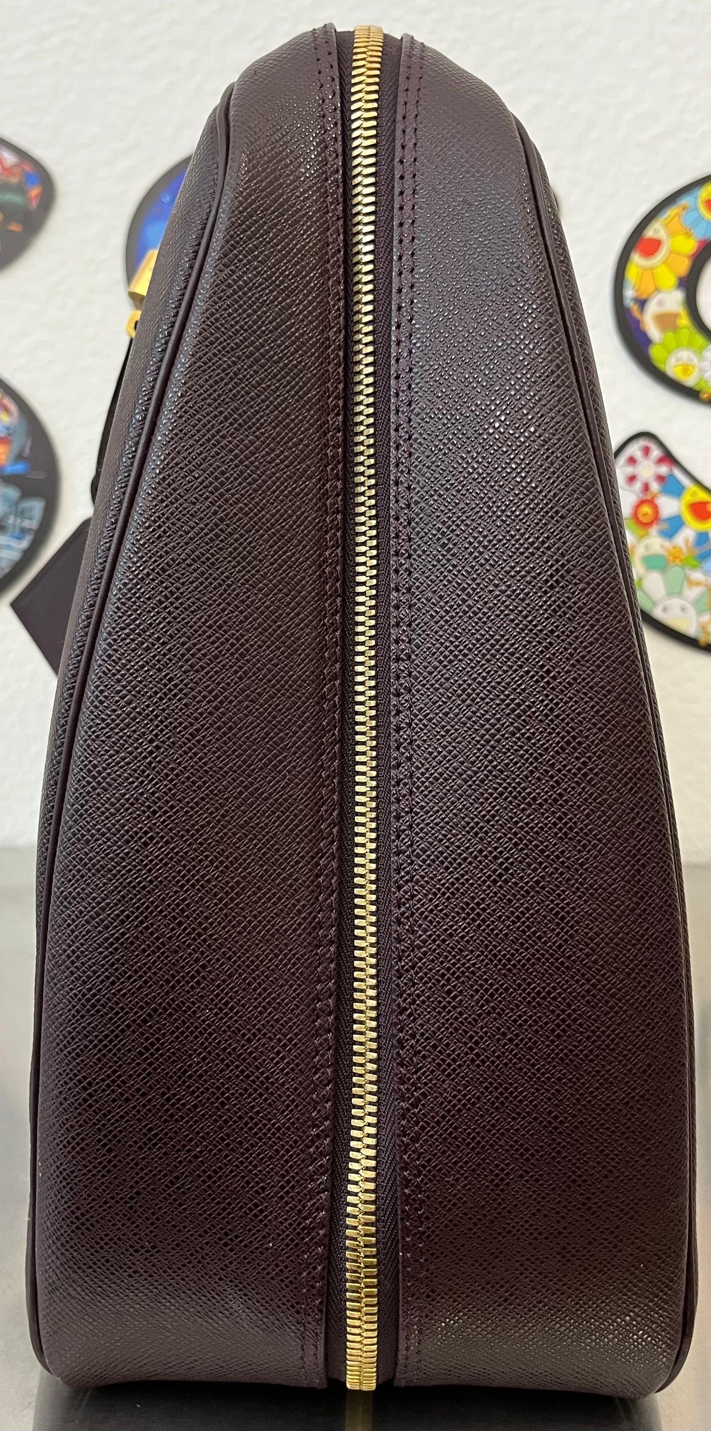 Louis Vuitton Helanga Taiga