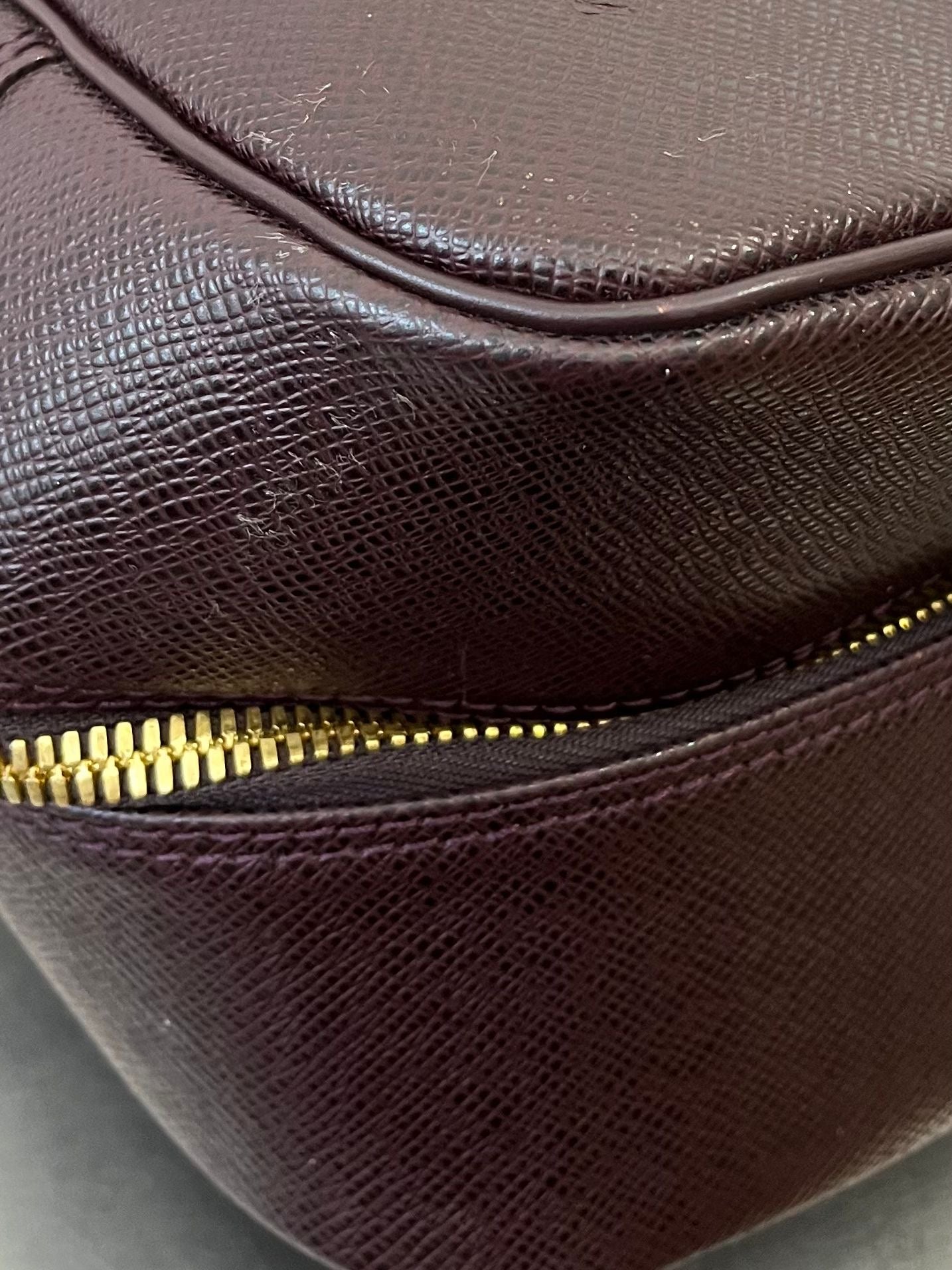 Louis Vuitton Helanga Taiga