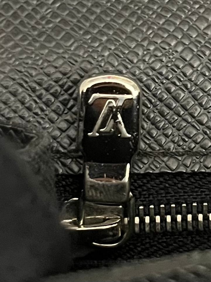 Louis Vuitton Belaia Taiga