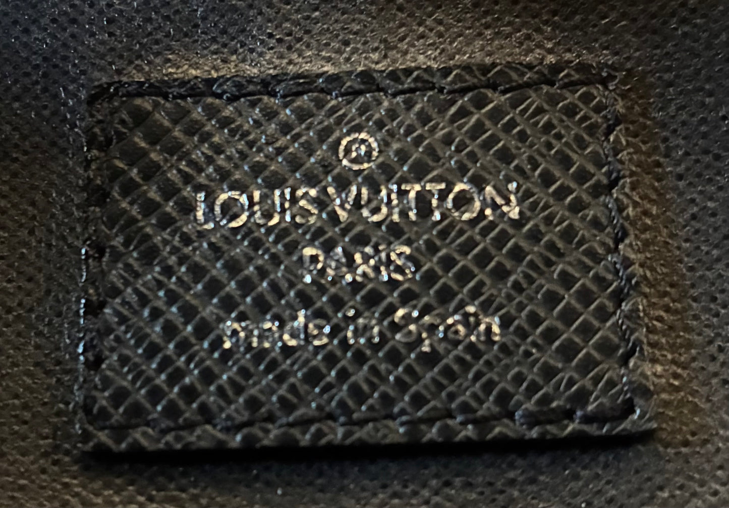 Louis Vuitton Trousse Ivan Taiga