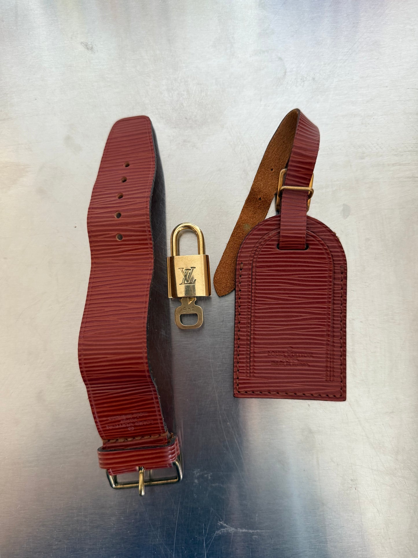Louis Vuitton Keepall 45 Epi Leder