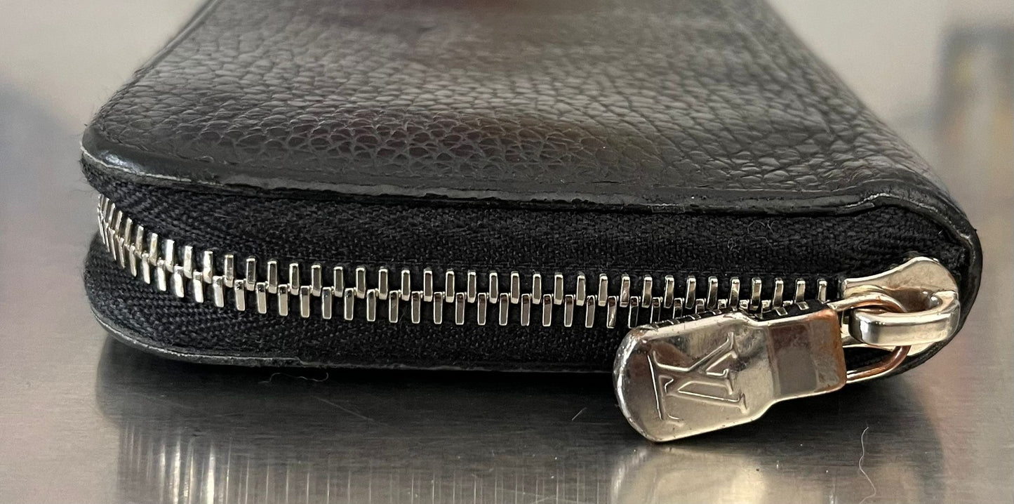 Louis Vuitton Zippy Vertical Taurillon Leder
