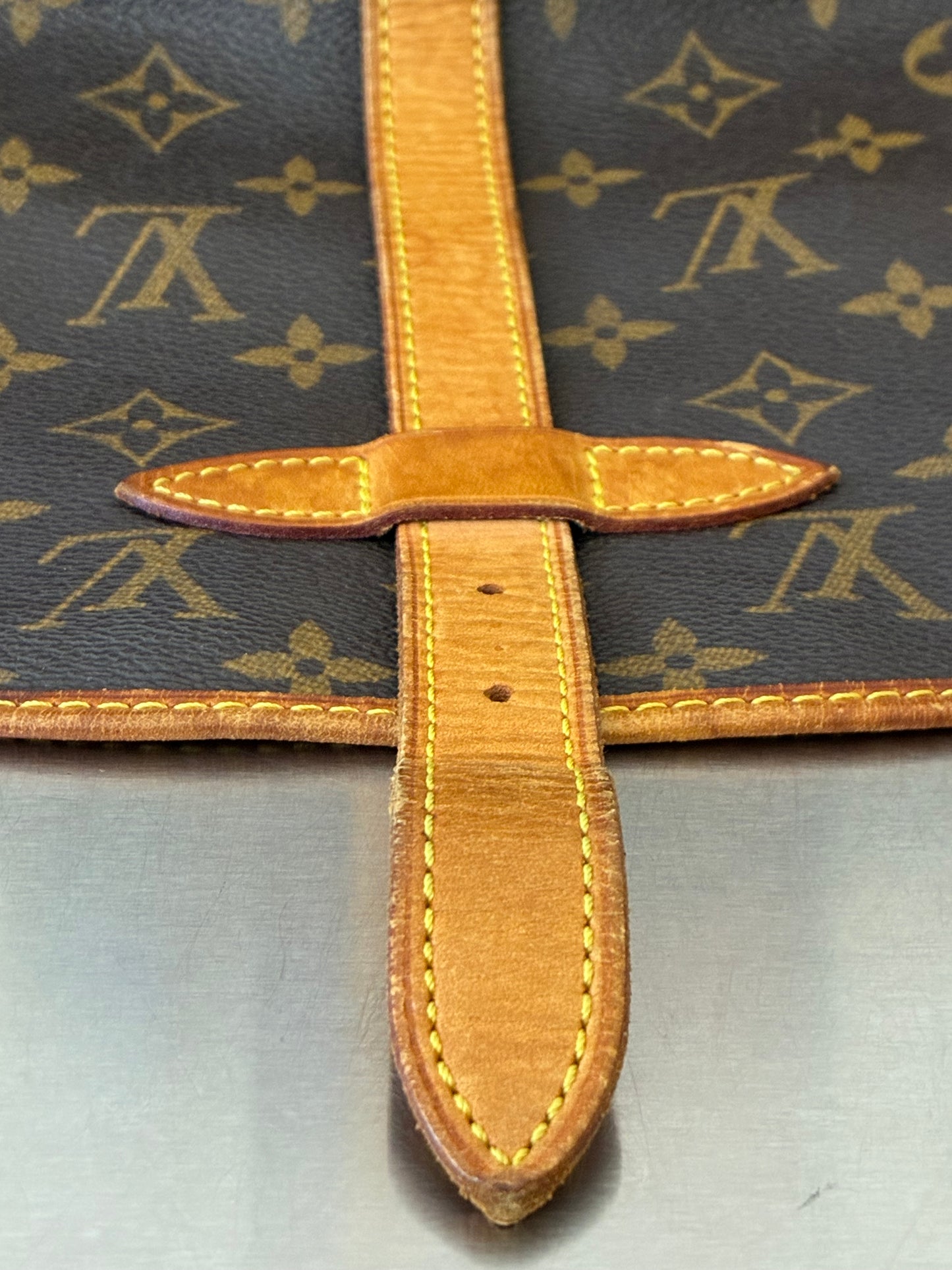 Louis Vuitton Saumur 30
