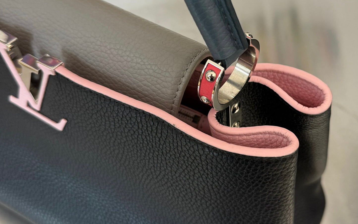 Louis Vuitton Capucines MM