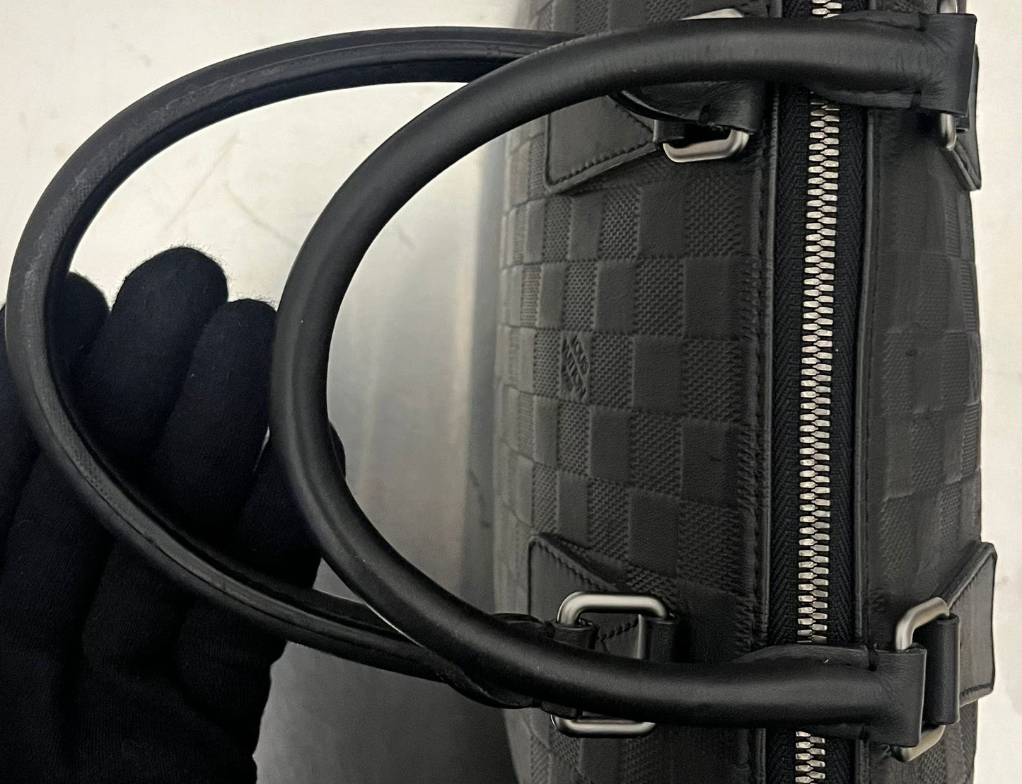 Louis Vuitton Porte Documents Jour Infini