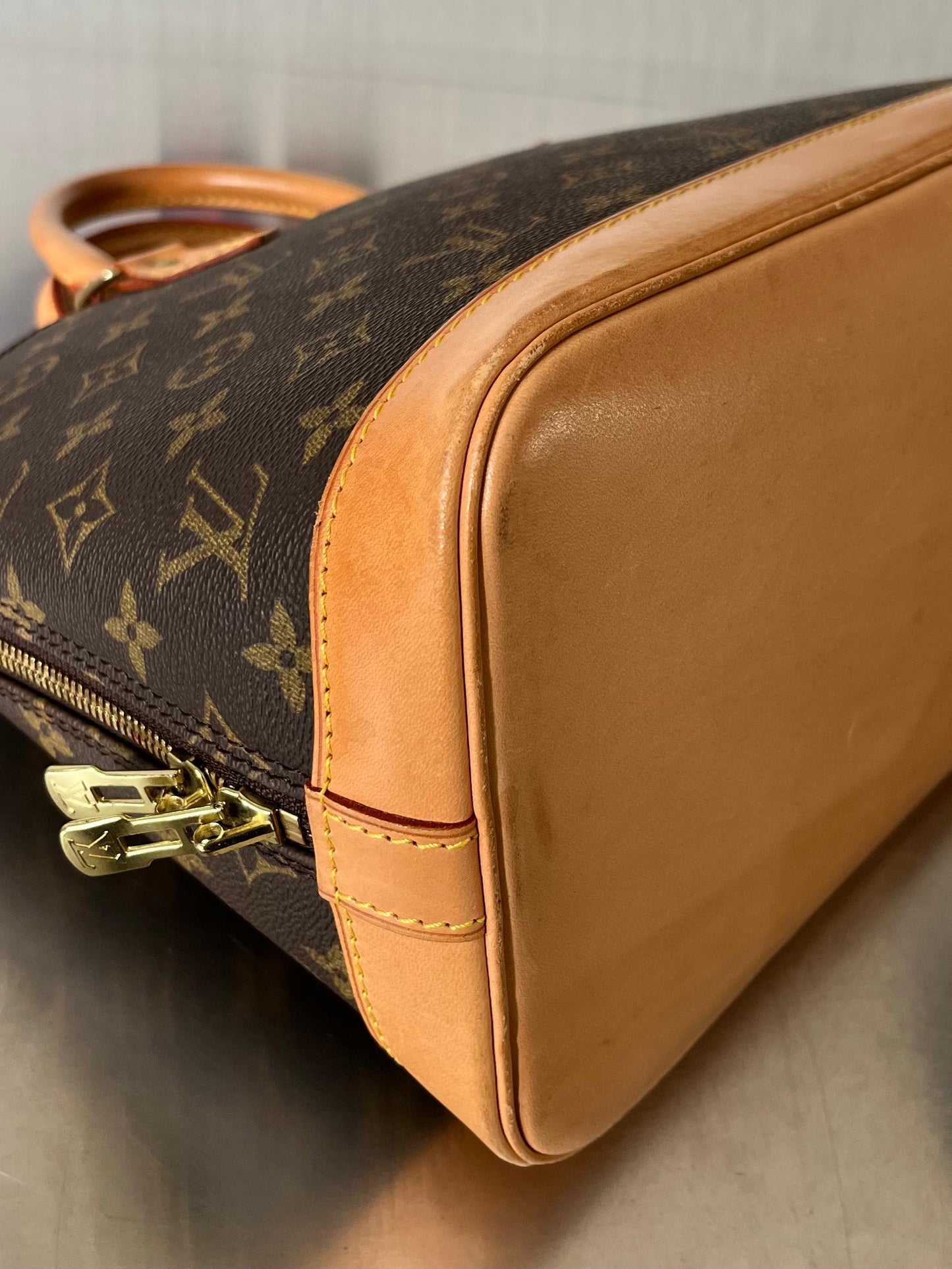 Louis Vuitton Alma PM