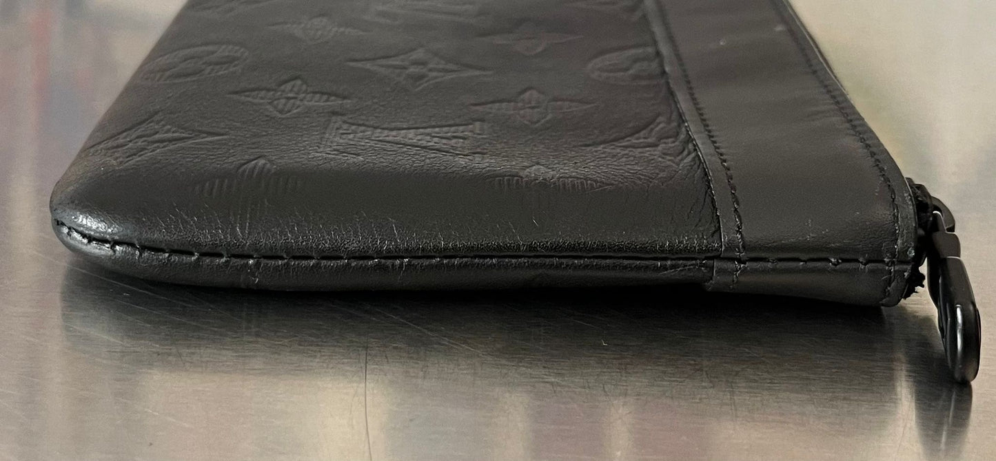 Louis Vuitton Shadow Pochette Discovery PM Leder