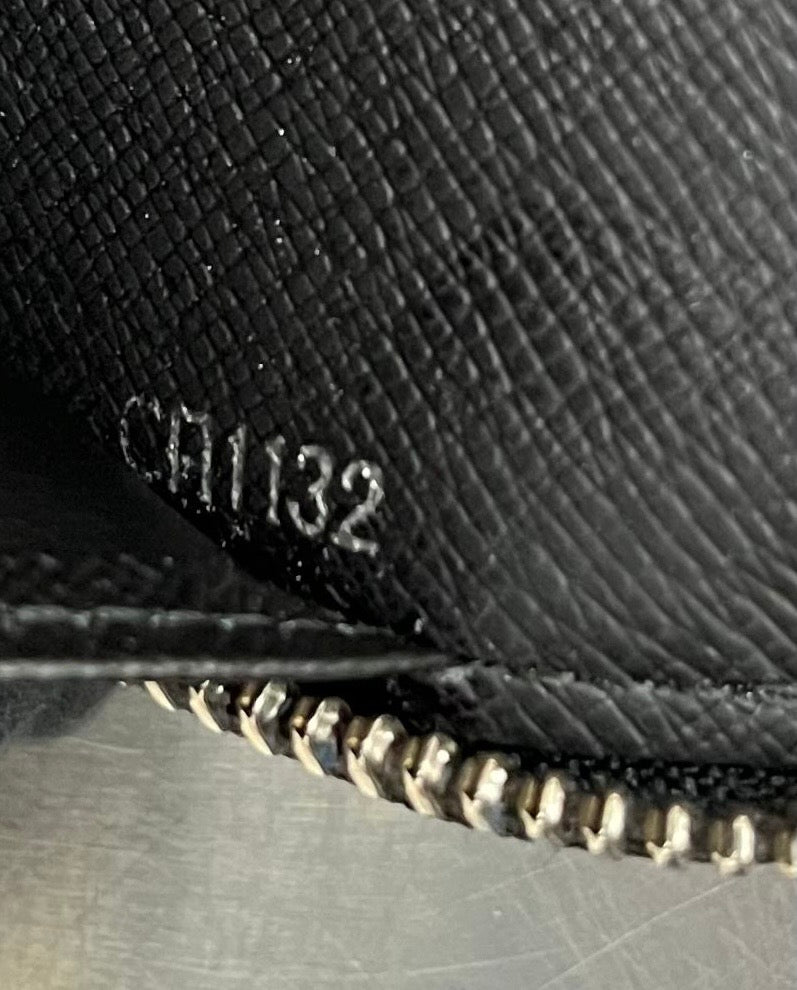 Louis Vuitton Zippy Organizer Damier