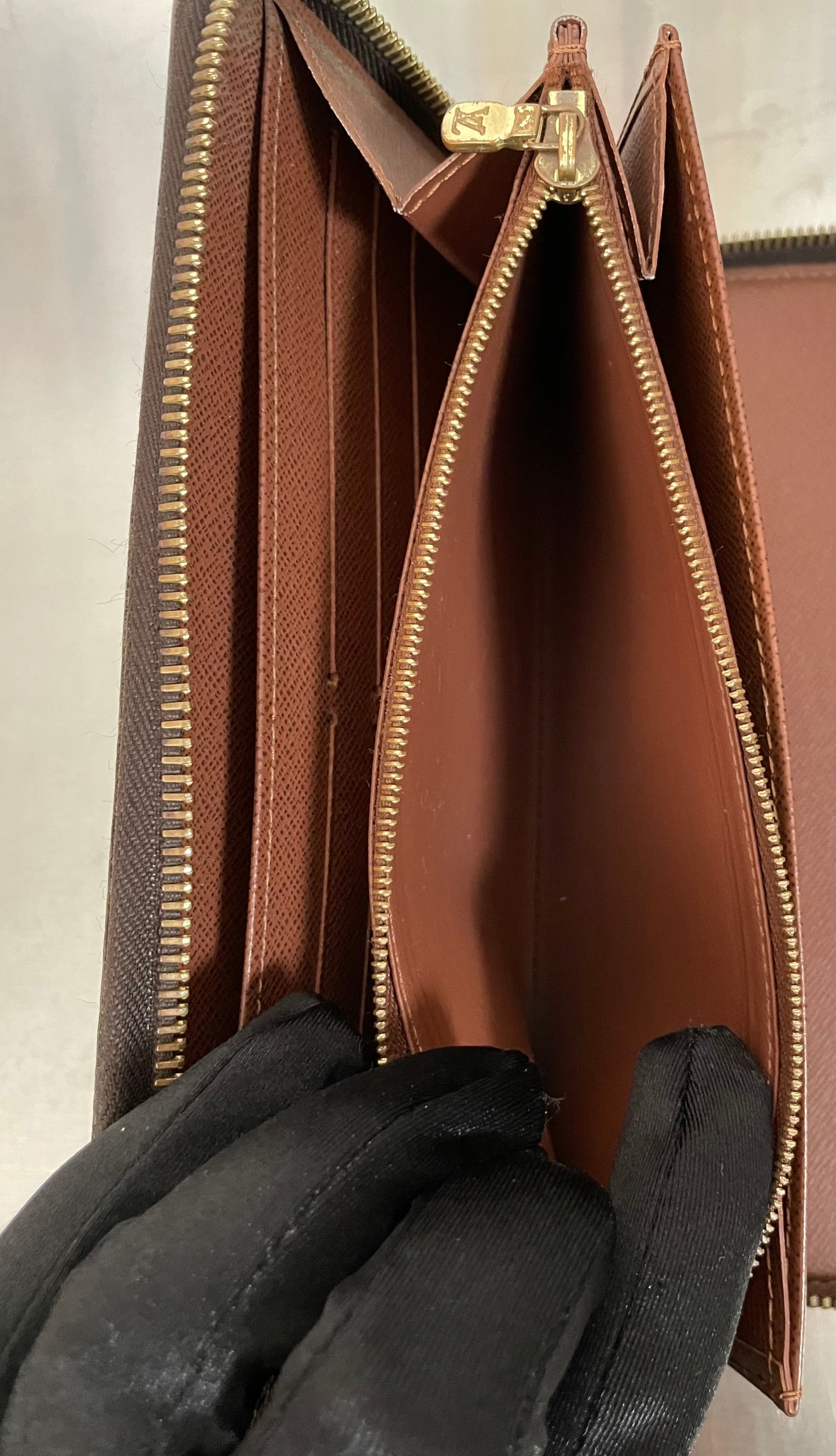 Louis Vuitton Zippy Organizer