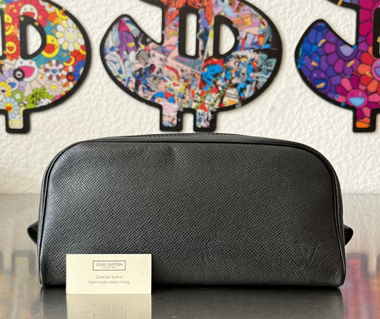 Louis Vuitton Trousse Toilette Taiga