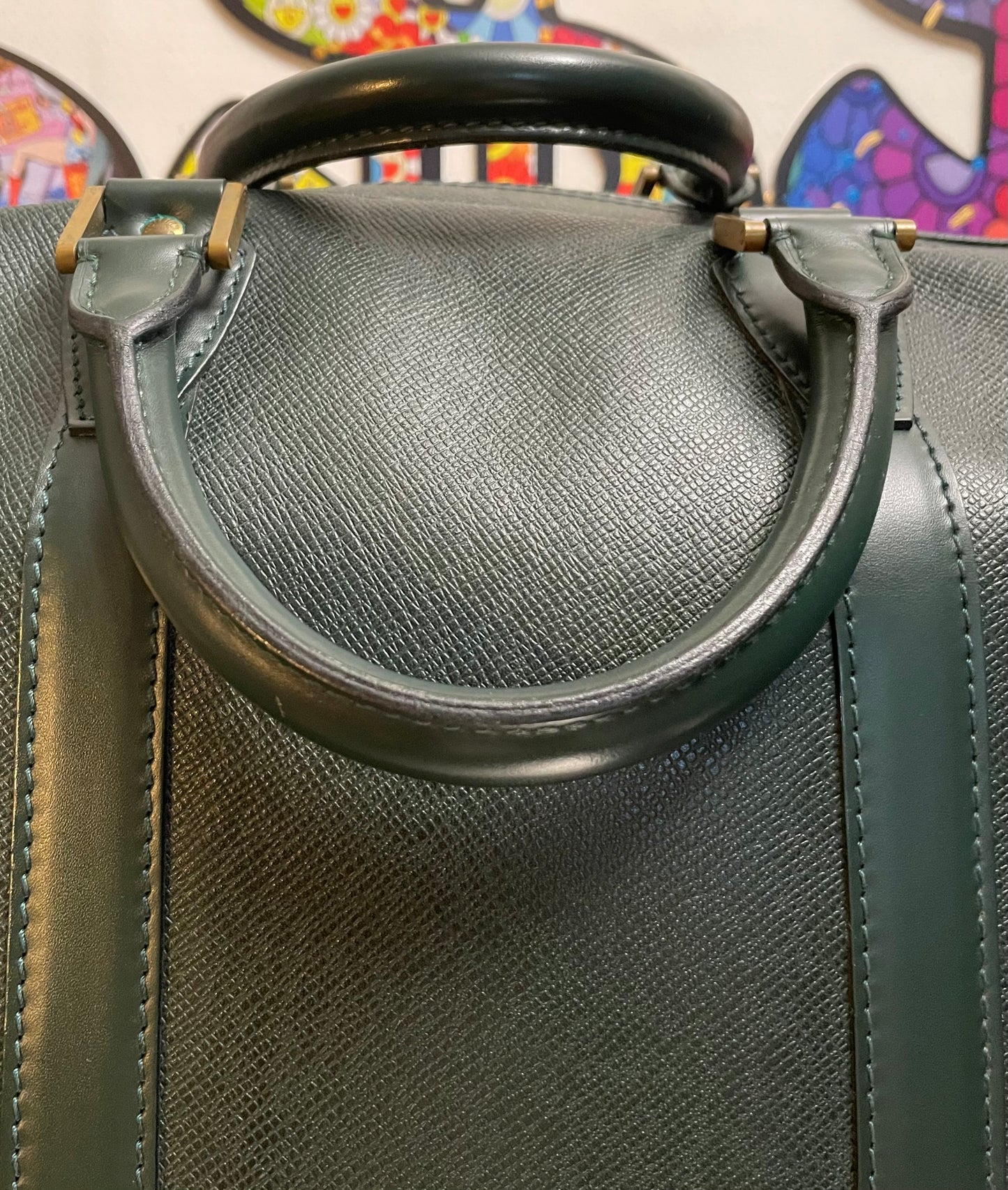 Louis Vuitton Kendall PM Taiga Leder