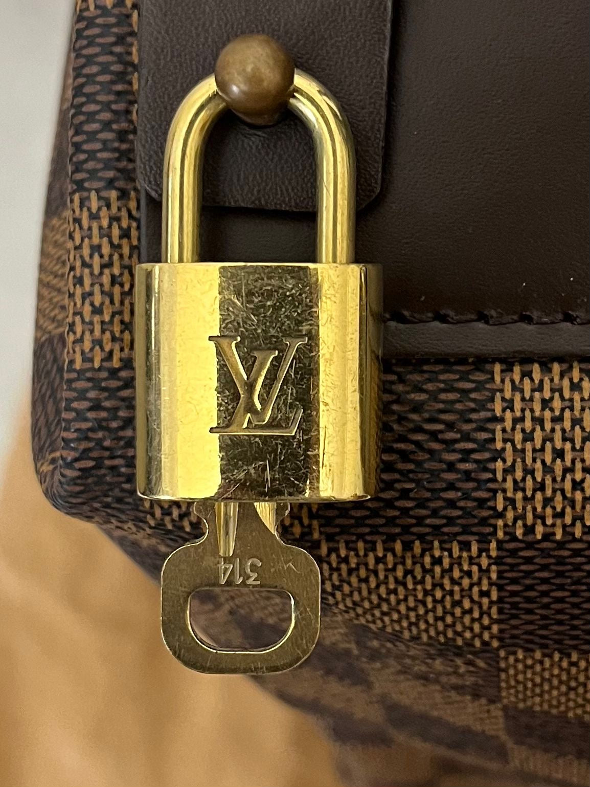 Louis Vuitton Greenwich PM