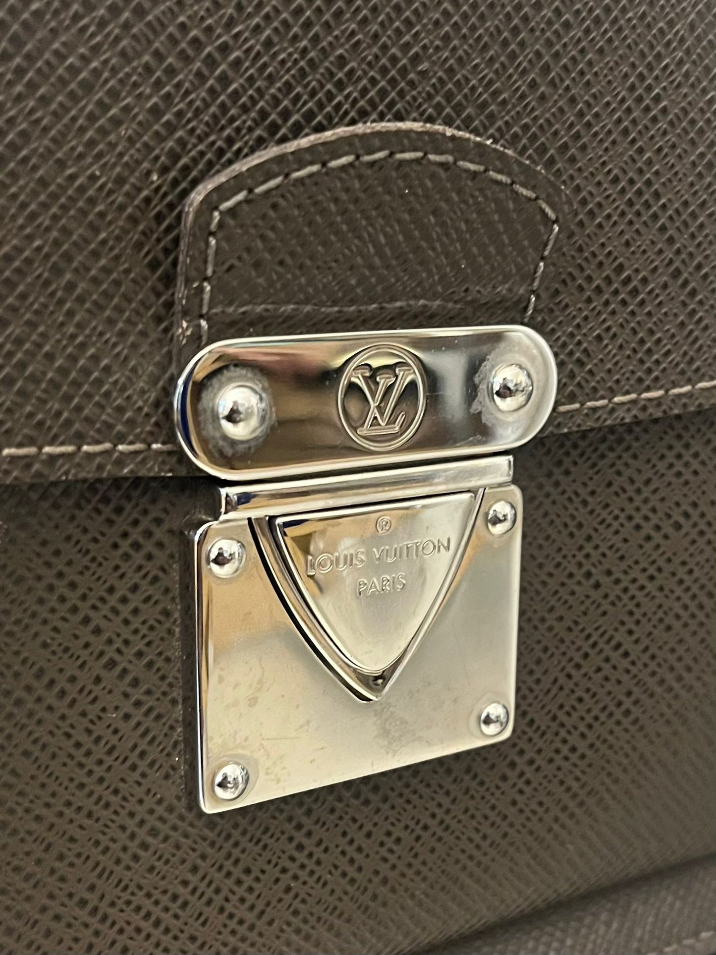 Louis Vuitton Belaia Taiga