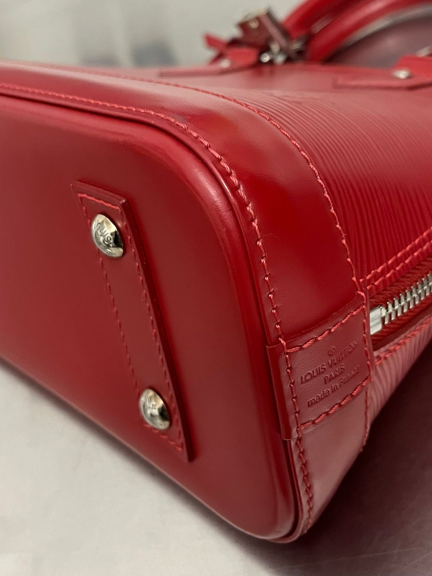 Louis Vuitton Alma BB Epi