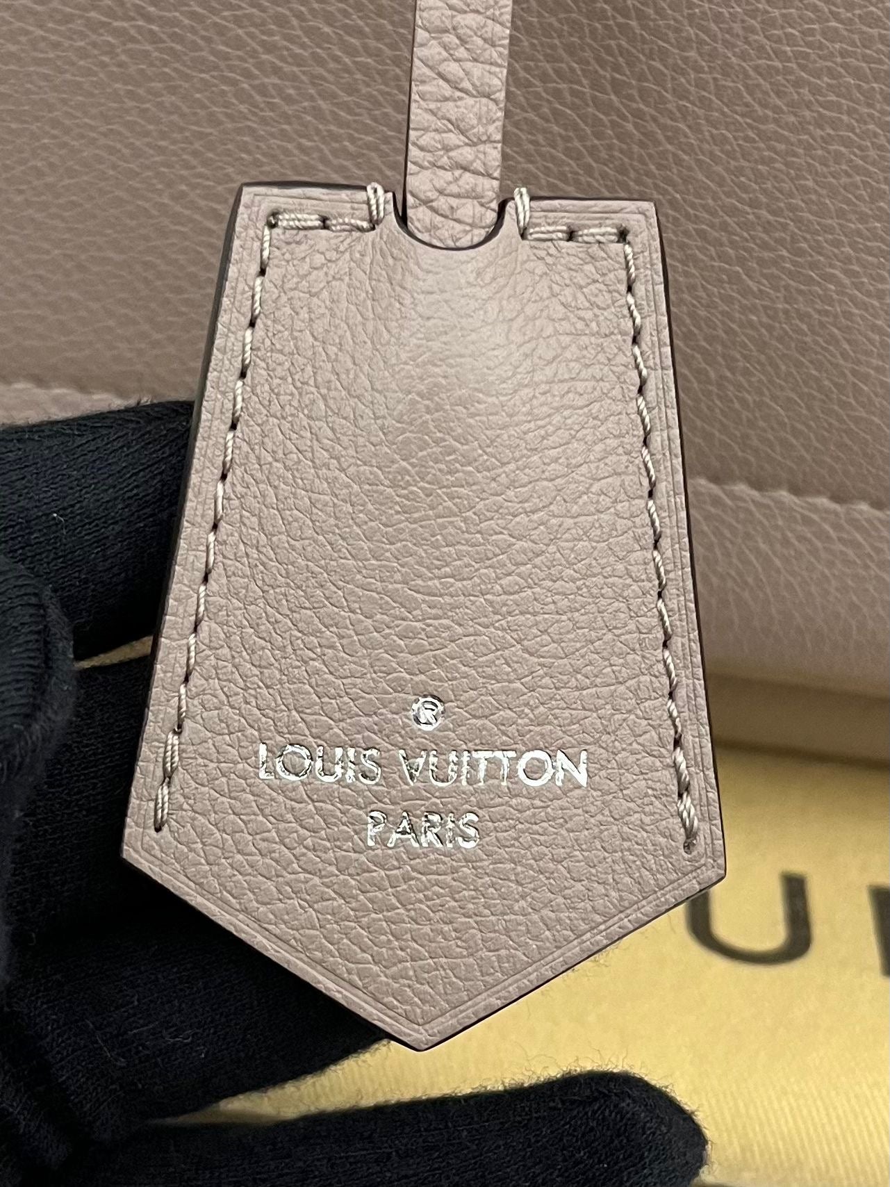 Louis Vuitton Lockme II