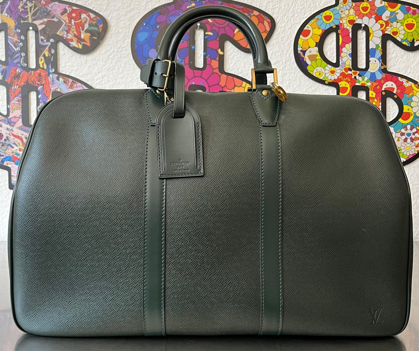 Louis Vuitton Kendall PM Taiga (Dunkelgrün)