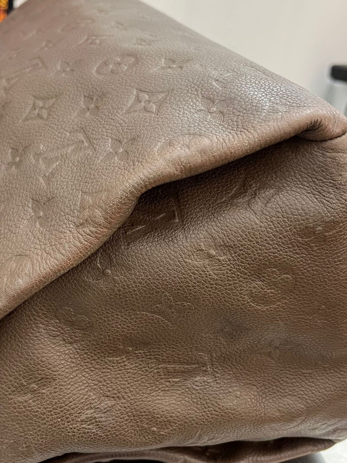 Louis Vuitton Artsy MM