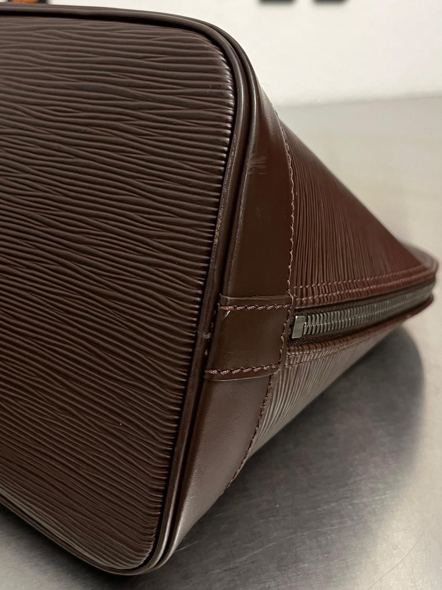 Louis Vuitton Alma PM Epi