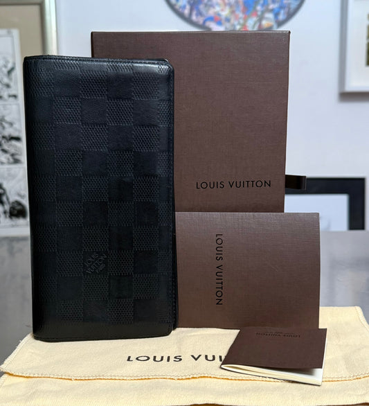 Louis Vuitton Brazza Infini Leder