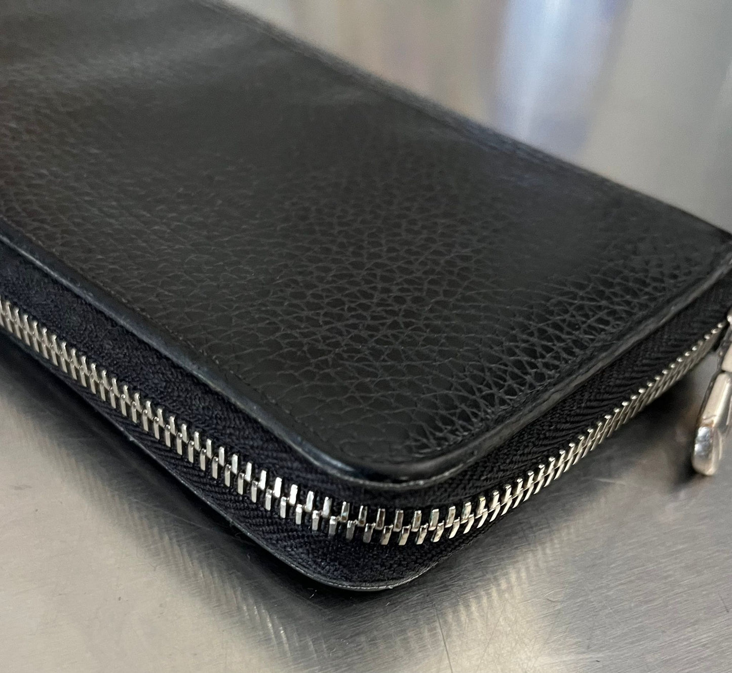 Louis Vuitton Zippy Vertical Taurillon Leder