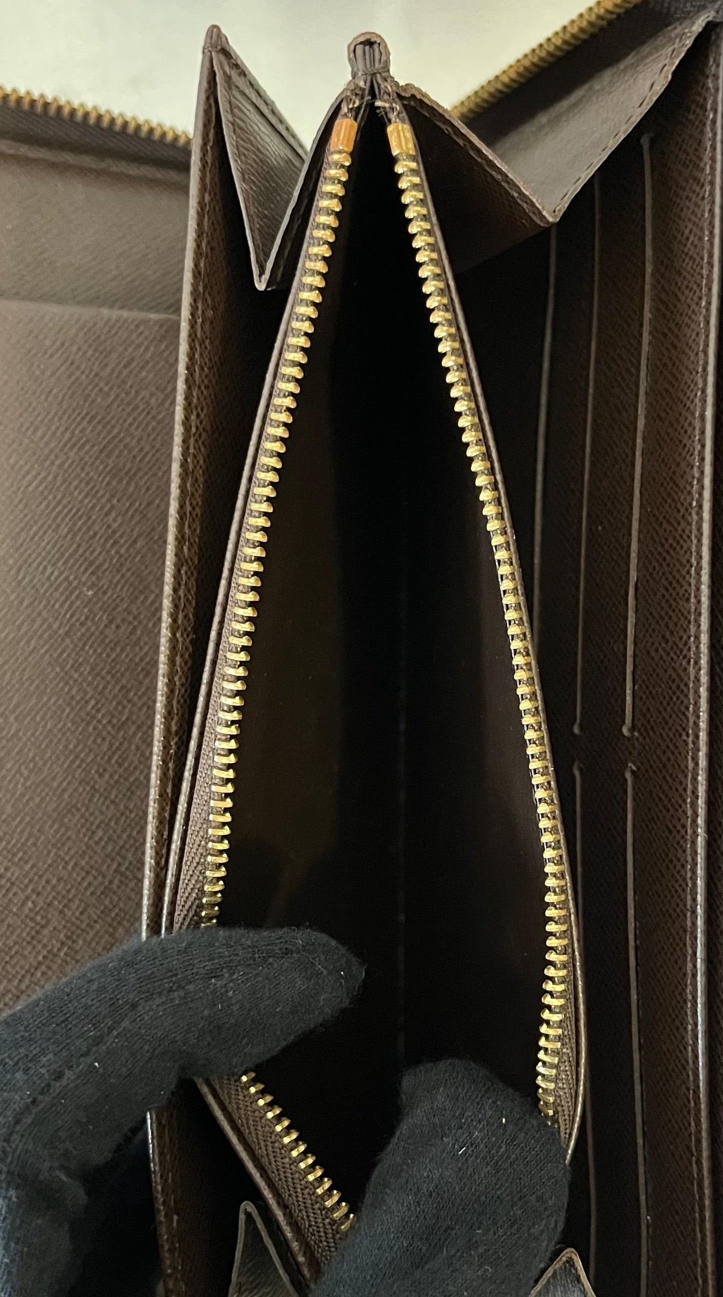 Louis Vuitton Zippy Organizer Damier