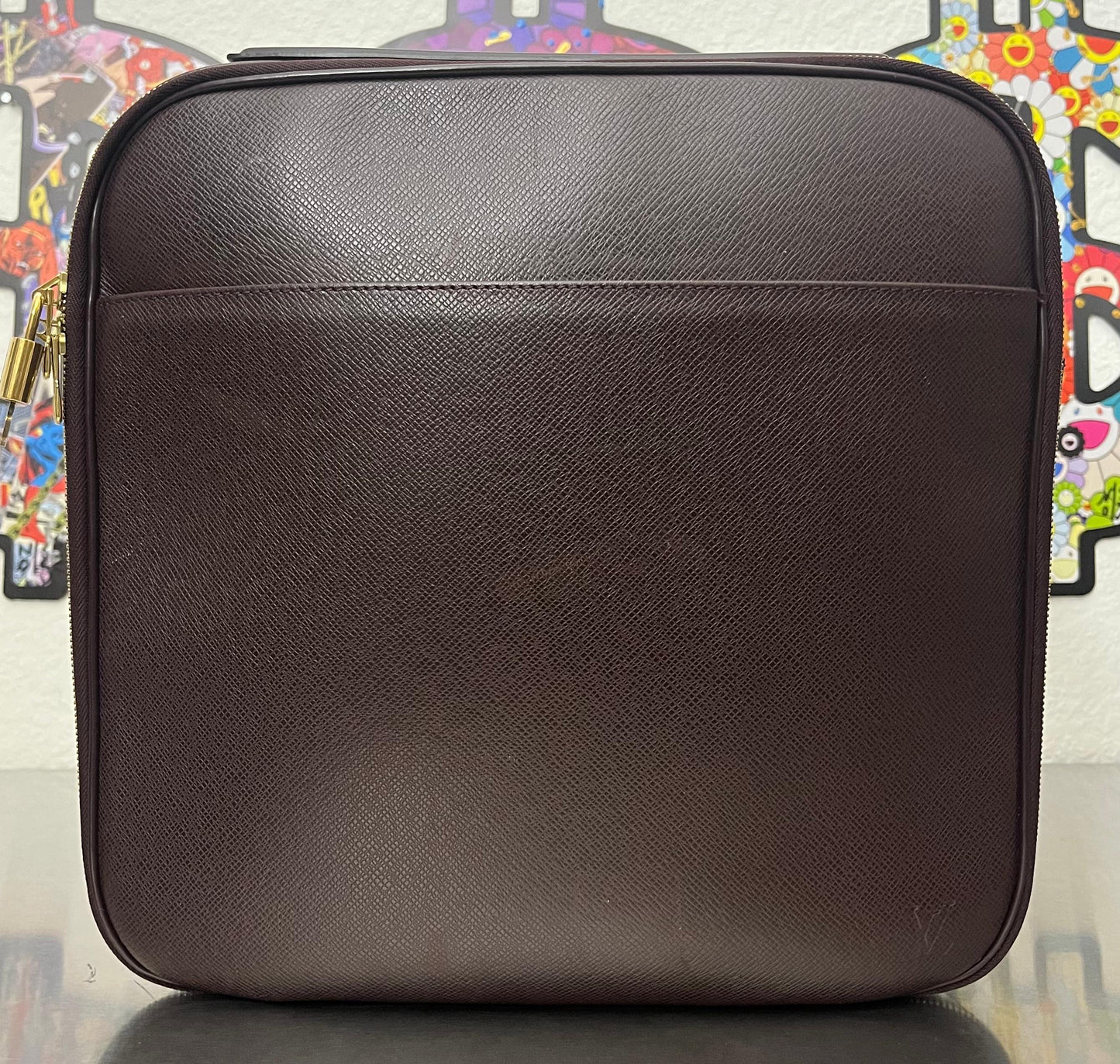 Louis Vuitton Porte Ordinateur Toura Taiga
