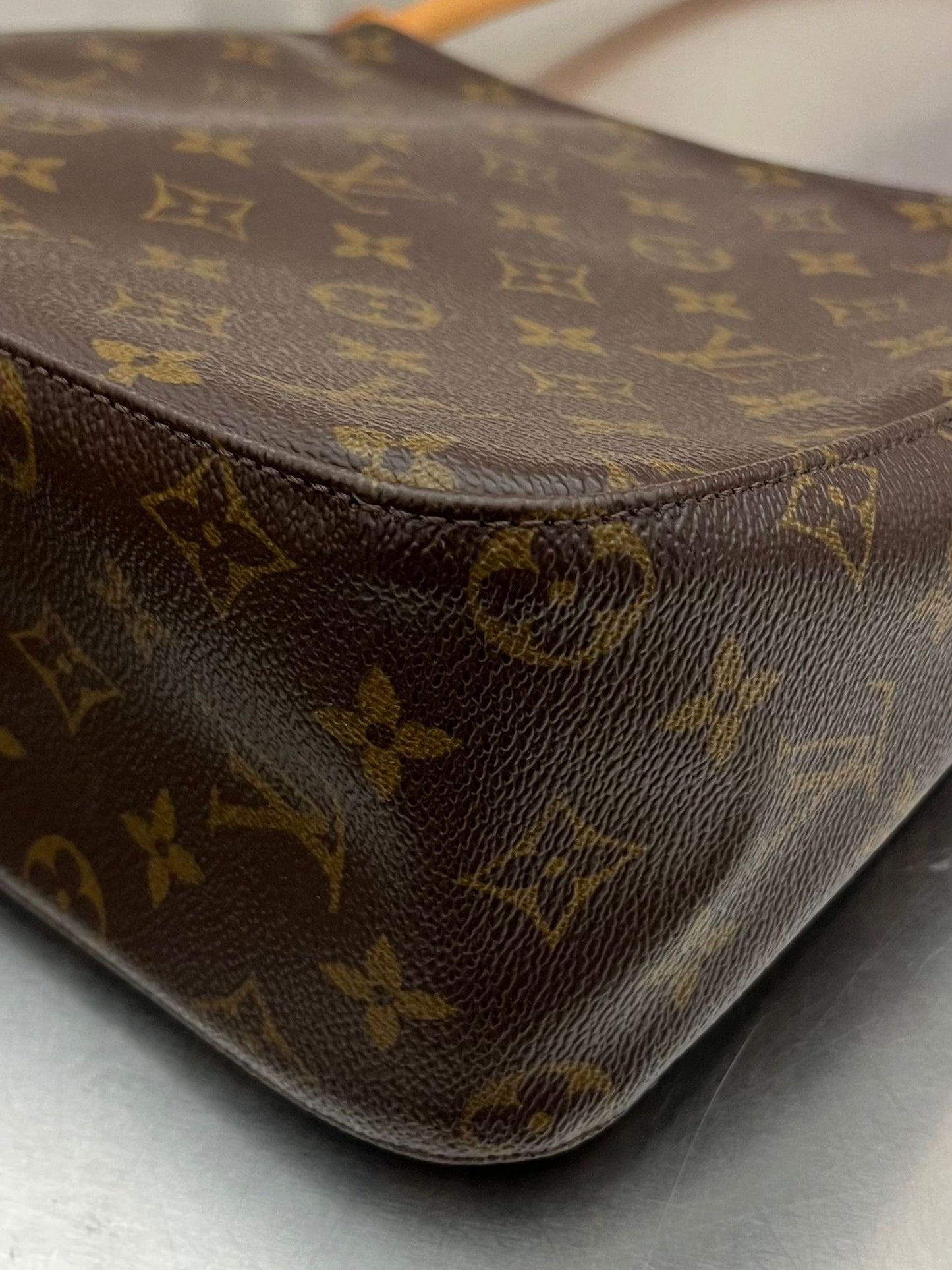 Louis Vuitton Looping MM