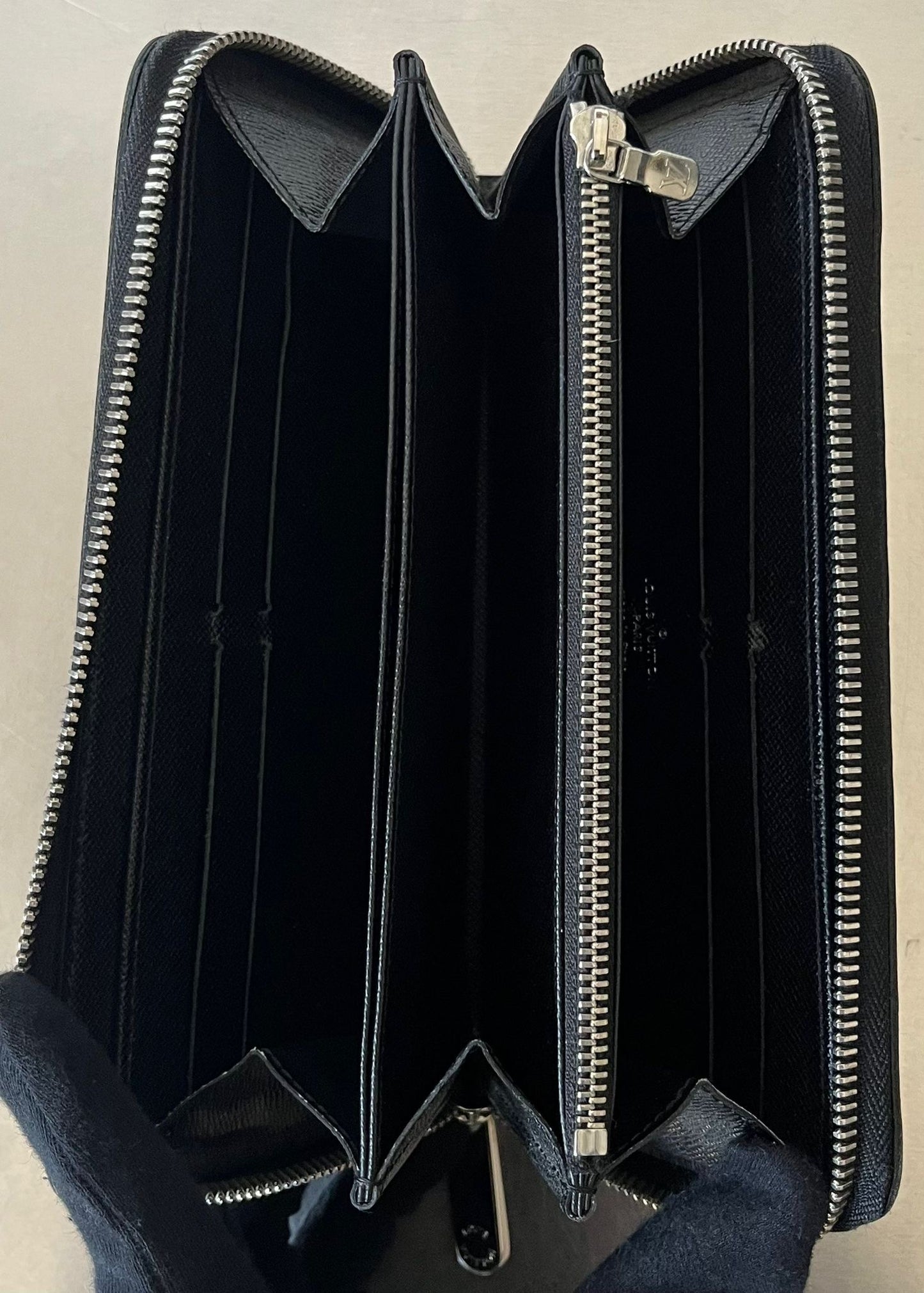 Louis Vuitton Zippy Epi Electric Leder